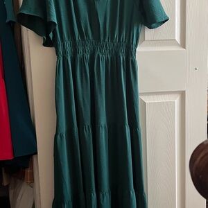 Chic Emerald Maxi Dress